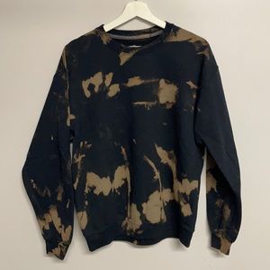 COPY - Bleach washed pullover sweater